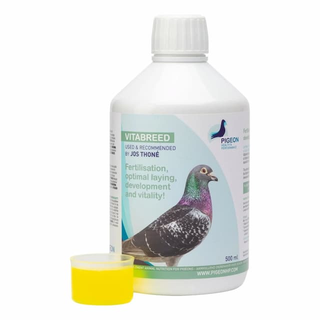 PHP Vitabreed liquid breeding nutrition for racing pigeons in 500 ml and 1 L bottles